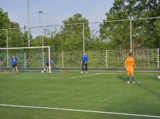 Training van S.K.N.W.K. JO19-1 van donderdag 1 mei 2025 (14/48)